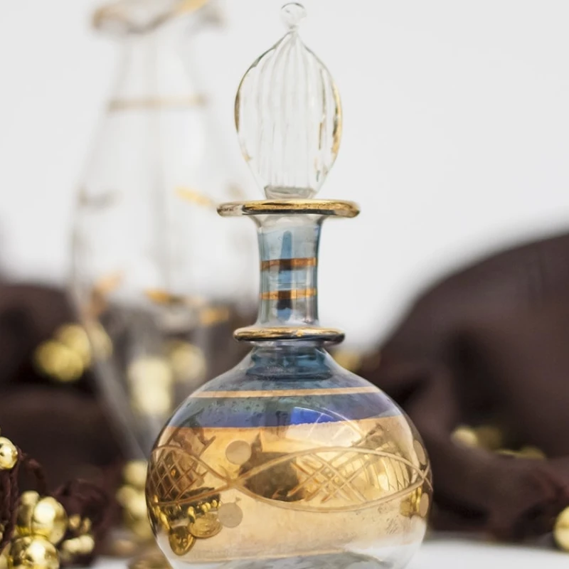 معرفی 10 عطر بهاری خوشبو و جذاب زنانه